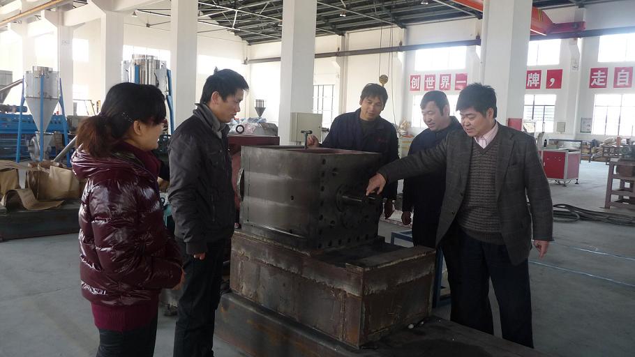 XINGKONG星空体育（中国区）官方网站公司以“创建学习型党组织”为抓手，推动“企业科技创新”.jpg